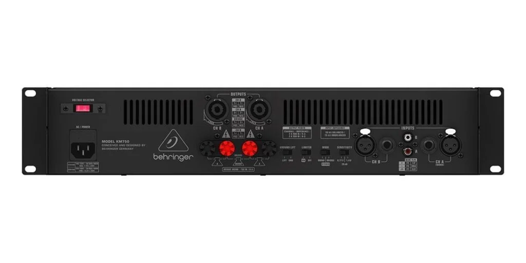 Усилитель Behringer KM750