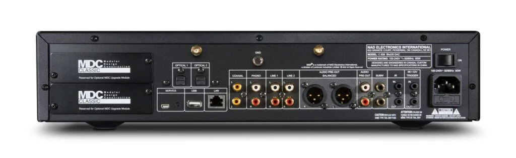 Предварительный усилитель NAD C 658