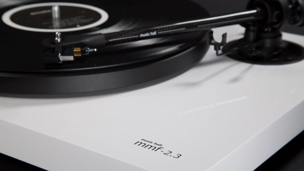 Виниловый проигрыватель Music Hall MMF-2.3wh