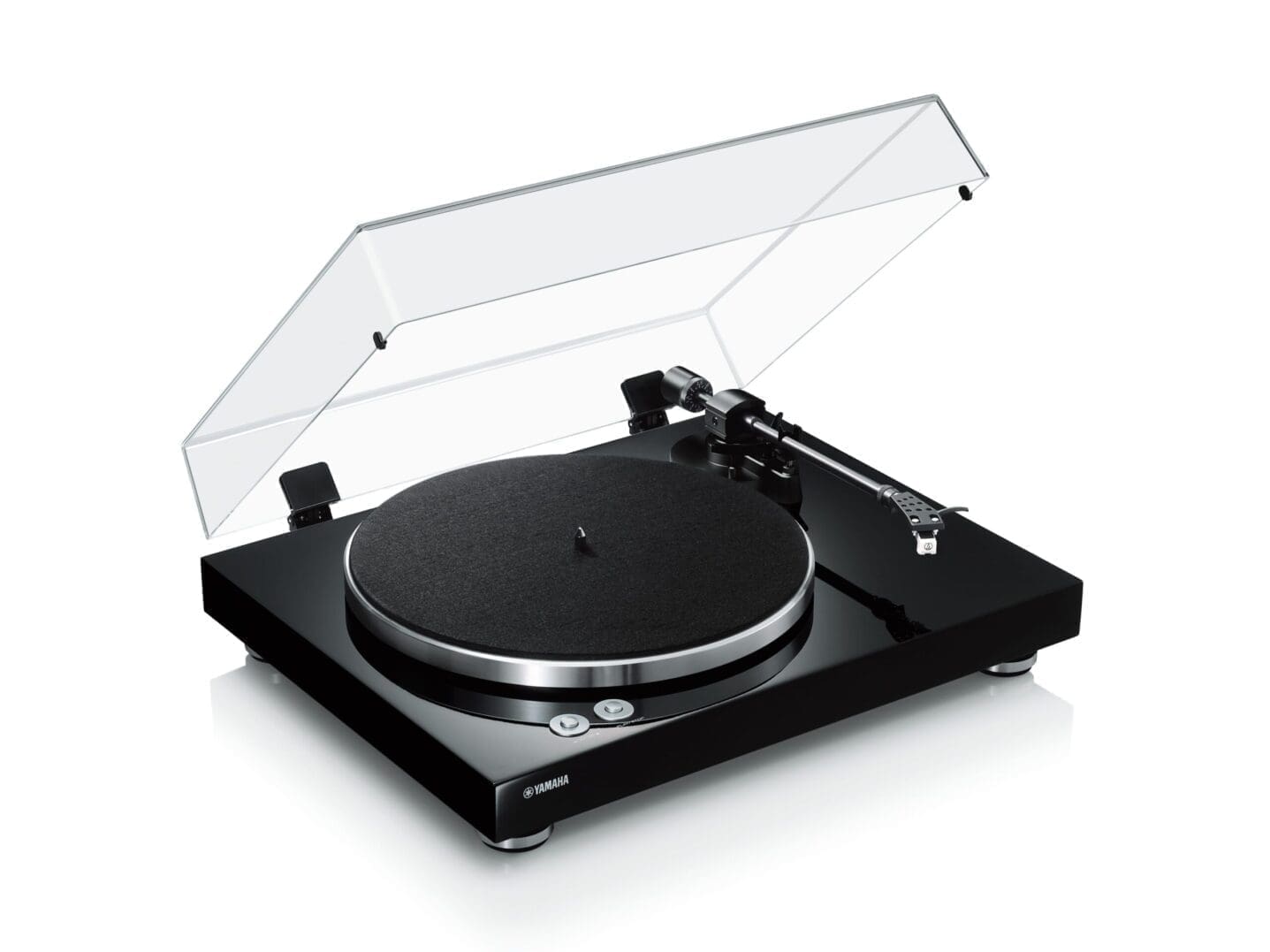 Виниловый проигрыватель YAMAHA TT-S303