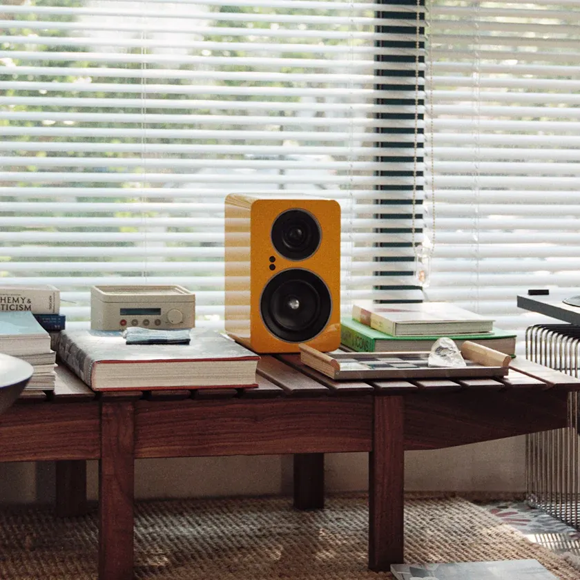Полочная акустика Jamo C705PA MKII Gloss Yellow
