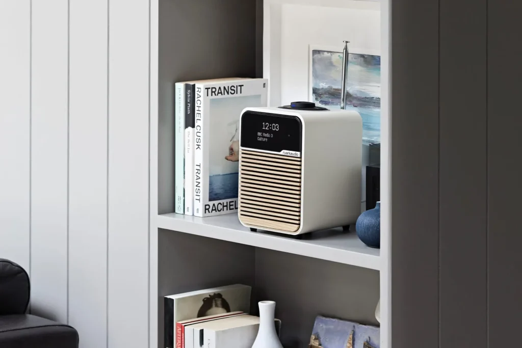 Радиоприемник Ruark Audio R1 Mk4 Deluxe Bluetooth Radio Light Cream